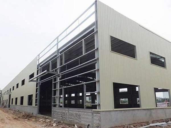 鋼結構廠房工程特點和效果圖集