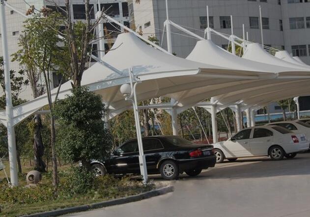 膜結(jié)構(gòu)車棚安裝時要注意哪些事項(xiàng)