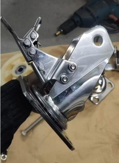 304材質(zhì)不銹鋼支架以及螺絲中管